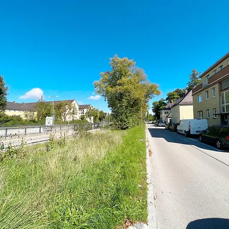 Amazing, Spacious In Excellent Location Munich