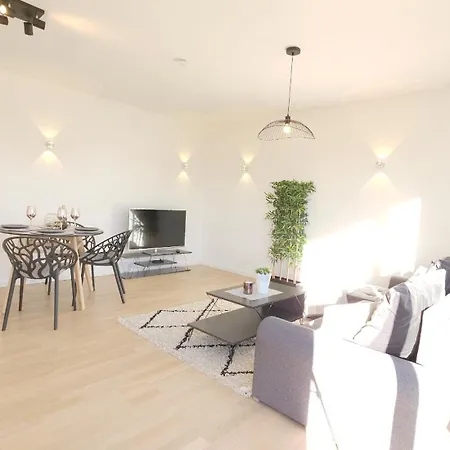 Appartement Amazing, Spacious In Excellent Location